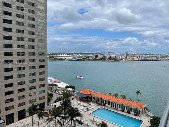 Building Photo - 335 S Biscayne Blvd Unit 1602