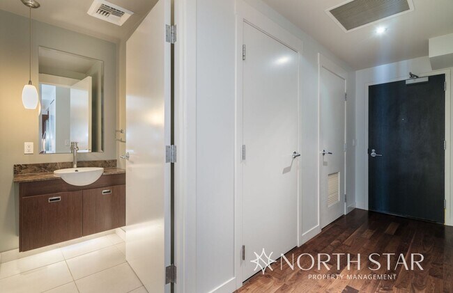 Photo - Pearl District Living on the Willamette River