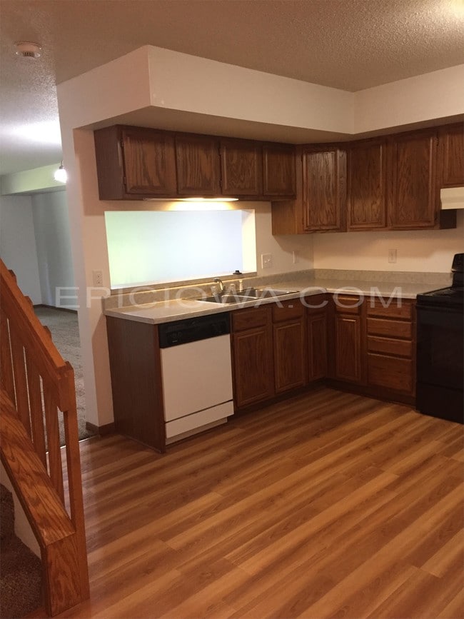 Photo - 1320 Daleview Dr