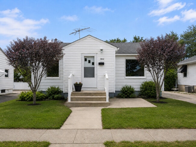 Photo - 1814 Nicholson St