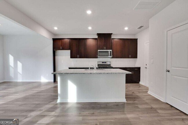 Photo - 291 Wells Cir