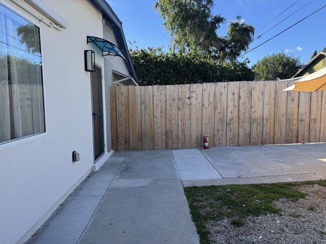 Photo - 6439 1/2 Graves Ave