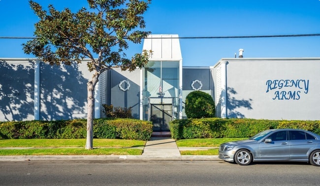 15209 Prairie Ave