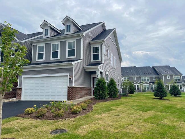 Building Photo - 721 Dropseed Ln