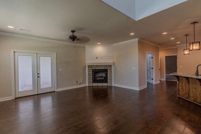 Photo - 537 N Salem Rd