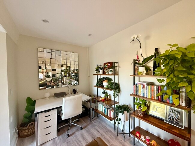 Photo - 212 Franklin St