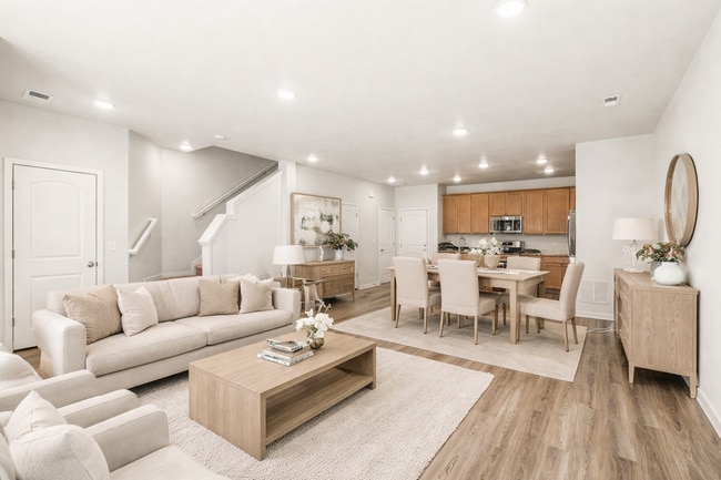 Photo - 6328 Deerfoot Dr