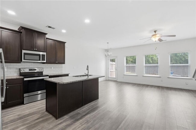 Photo - 7134 Gladstone Cir