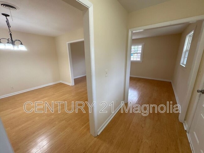 Photo - 500 Merrymont Dr