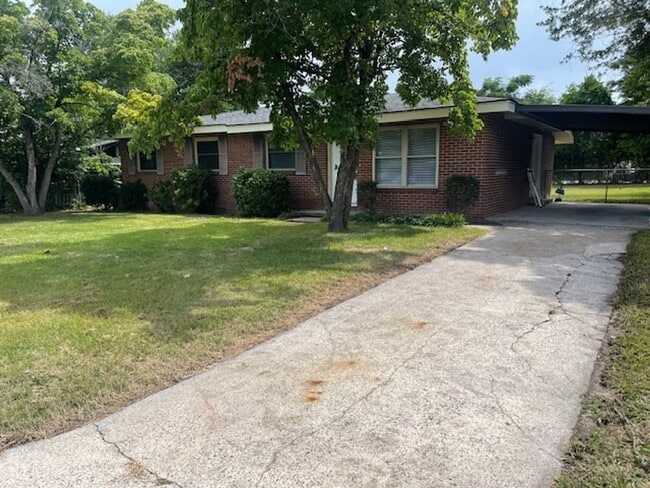 Building Photo - 1414 Springview Dr Rental