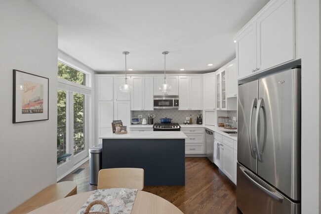 Photo - 2718 N Southport Ave