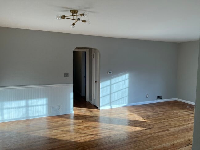 Building Photo - 411 S Coeur Dalene St Unit 411