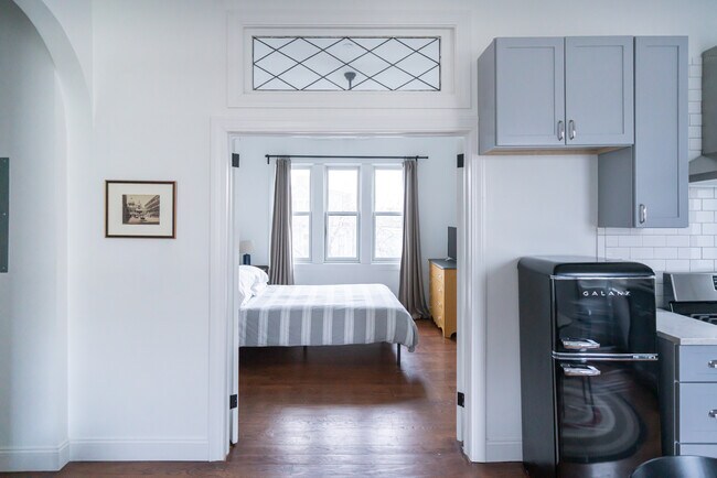 2 Courtney Ave Unit 3