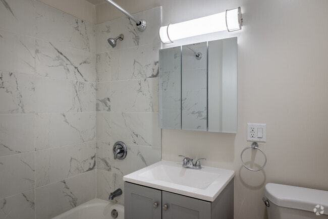 1 habitación, 1 baño, 860 pies cuadrados, baño principal