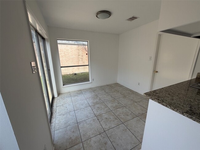 Photo - 7822 Albin Ln
