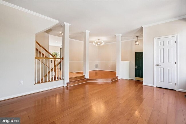 Photo - 6339 Dunman Way