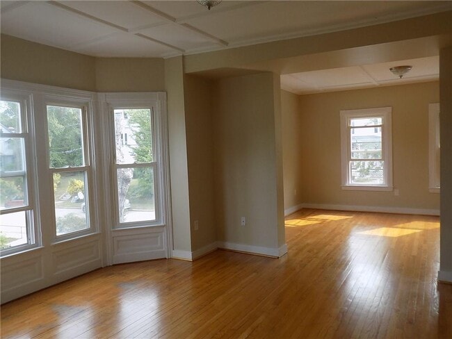 Building Photo - 9 Spring St Rental
