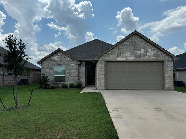Building Photo - 3316 White Horse Dr