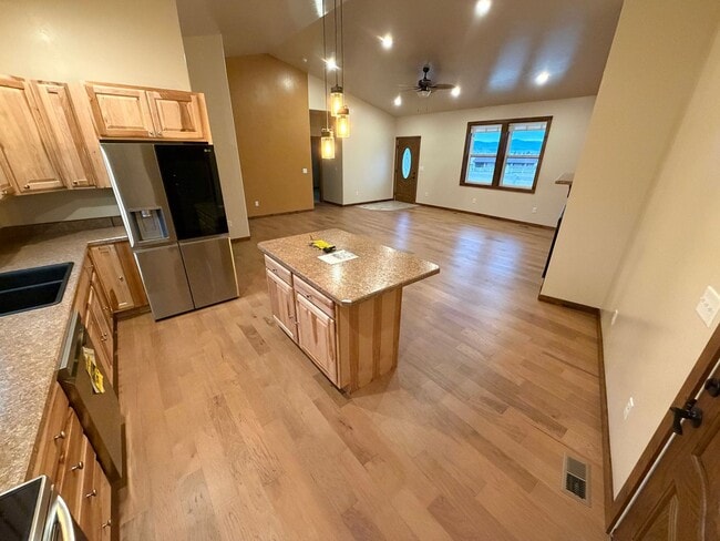 Photo - 11 Fieldcross Ln Unidad 11 Fieldcross  B Helena, MT 59602