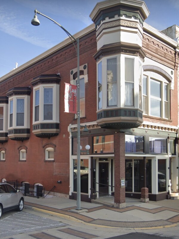 201 High Ave E