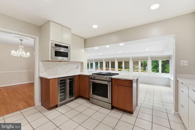 Photo - 2419 Claremont Dr