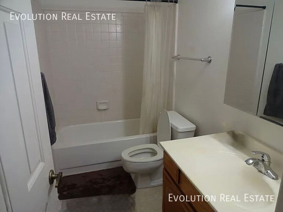 Photo - 2329 N Recker Rd