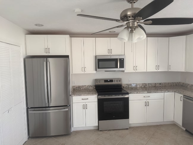 Photo - 430 14th St SW