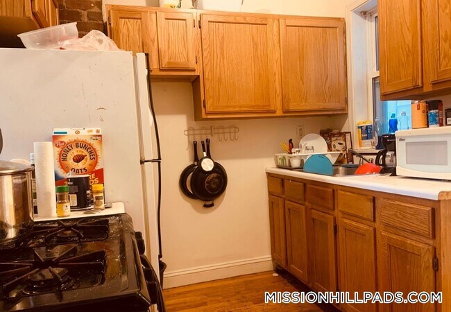 Photo - 733 Parker St Unidad 2