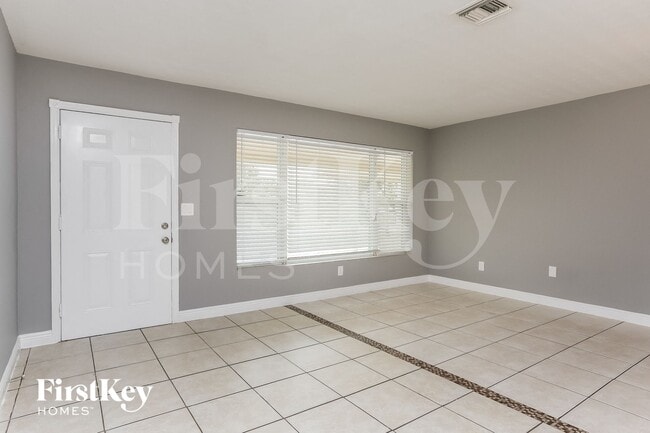 Photo - 711 NE 30th St