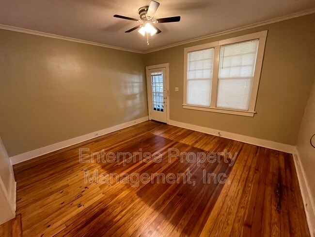 Photo - 2187 Court Ave Unidad 102