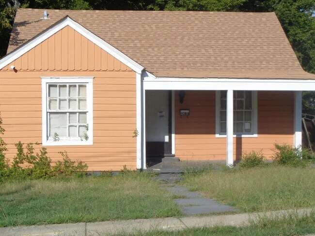 Photo - 920 S Elm St House