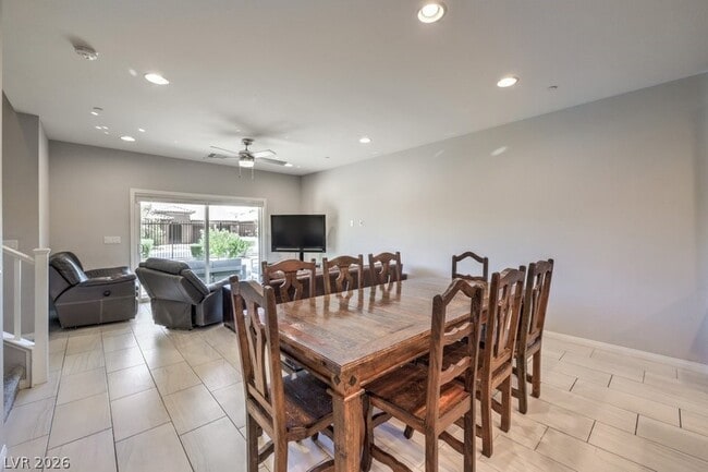 Photo - 1028 Via Corto St