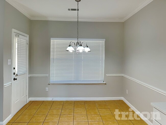 Photo - 100 Palomino Dr