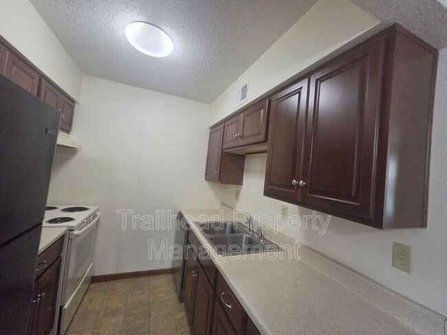 Photo - 1302 T C Rd