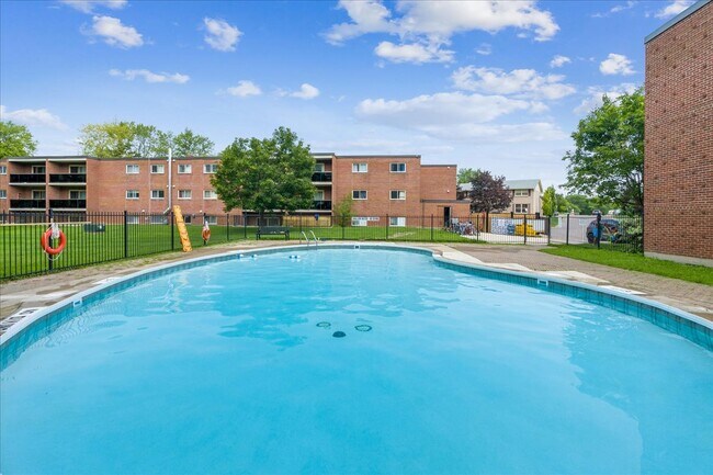 Photo - Blackacres Blvd Apartments