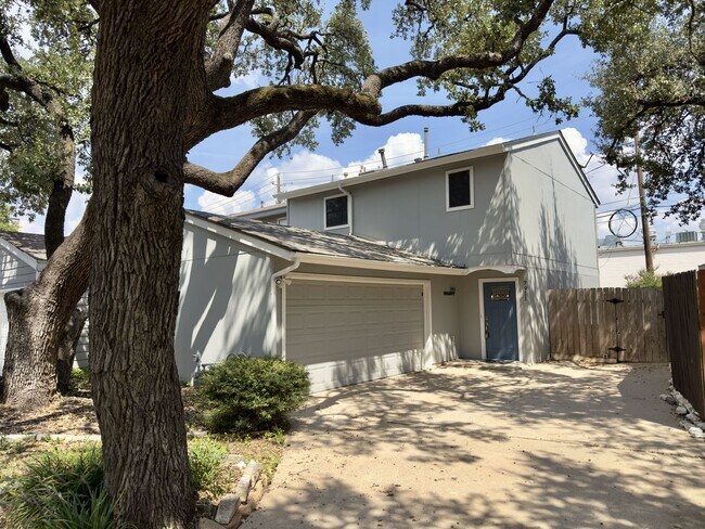 Building Photo - Single Story 2/2.5 in NW Austin Unit 7911 Parliament Pl Rental