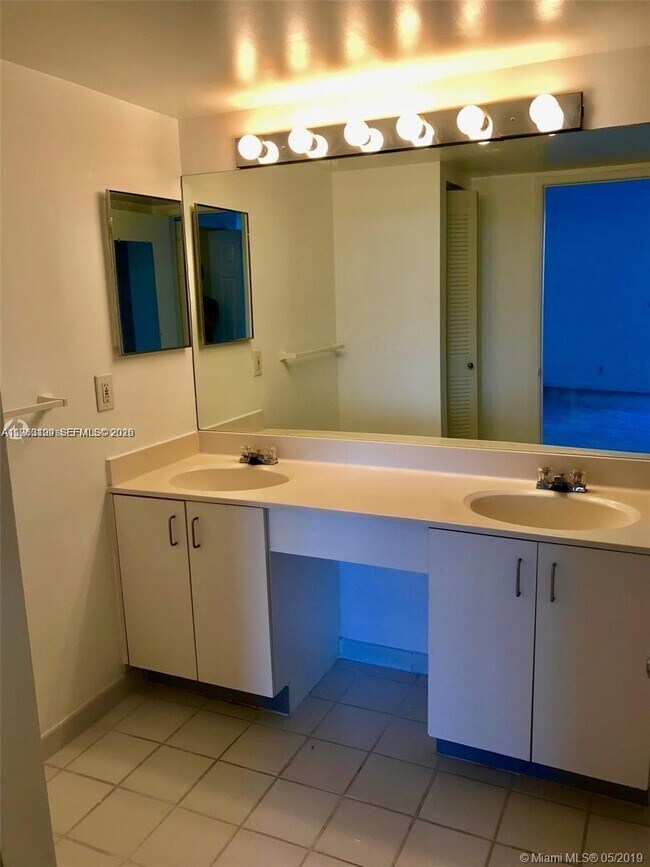 Photo - 3300 NE 192 St Unit 510