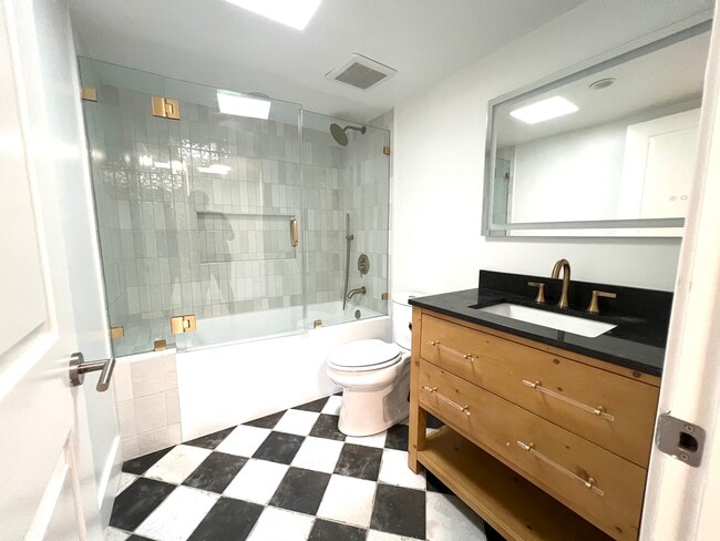 Photo - 1890 S Cochran Ave Unit 1890 S Cochran Ave Apt 13