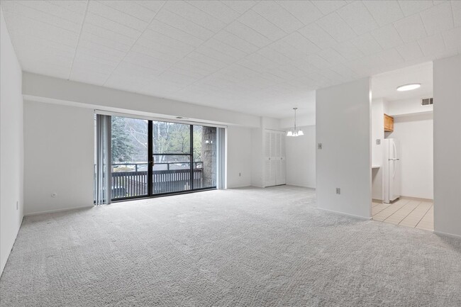 Oakmont Landing Apartments