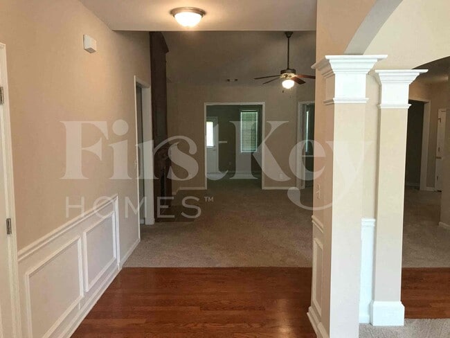 2763 Summit Pkwy SW