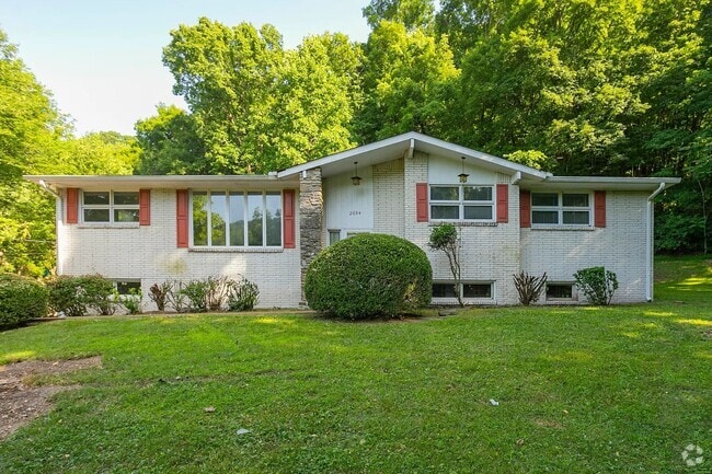 Building Photo - Brentwood Oasis: Newly Renovated 3 Bed, 2 ... Rental