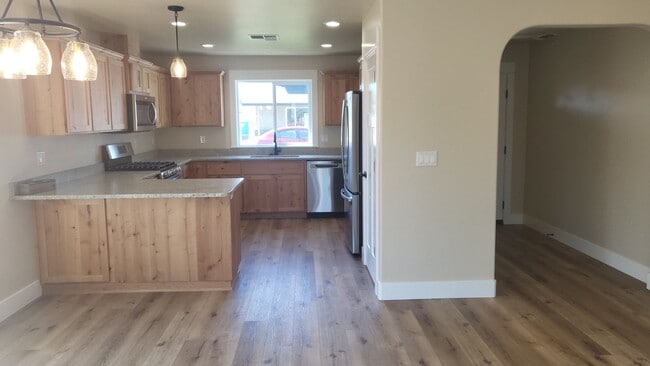 Photo - 3 bed 2 bath Single Family Home for Rent in Grants Pass