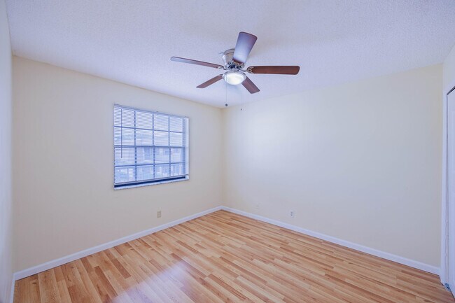 Photo - 4708 Oak Terrace Dr