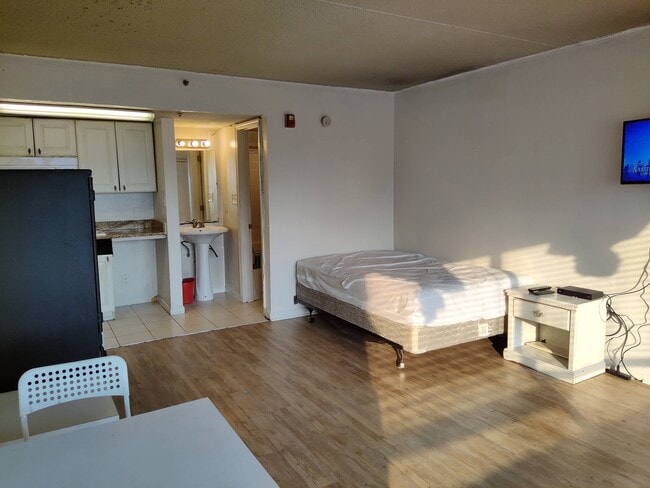 Building Photo - 2506 S Ocean Blvd Unit 3