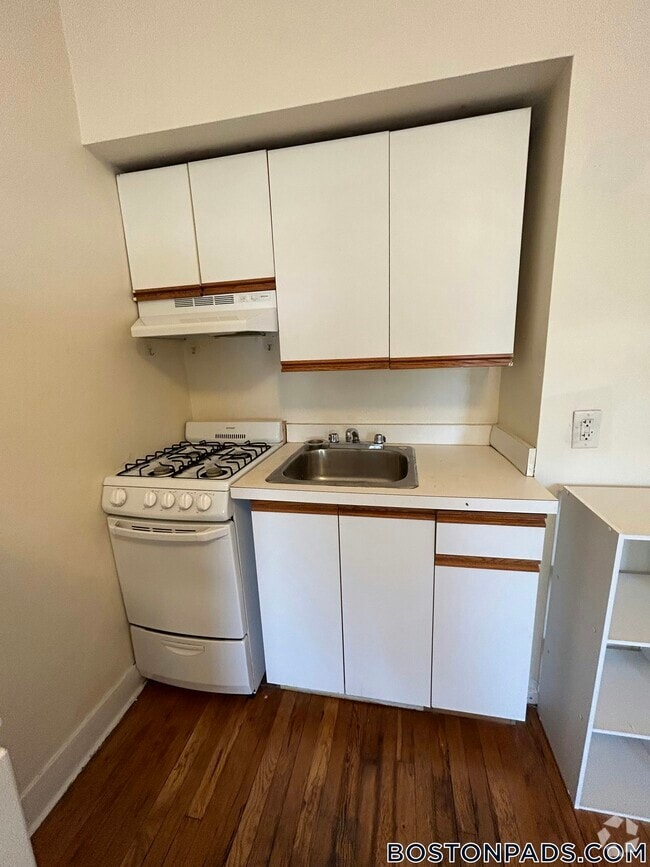 Building Photo - 1148 Commonwealth Ave Unit 12A Rental