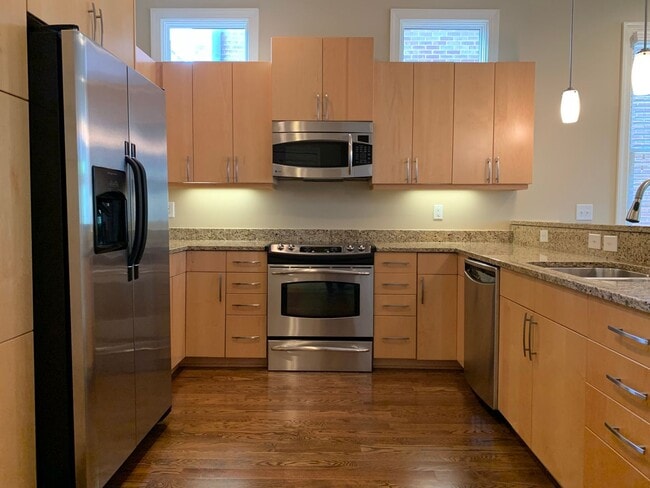 Photo - Stylish Germantown Townhome - Walkable Neighborhood