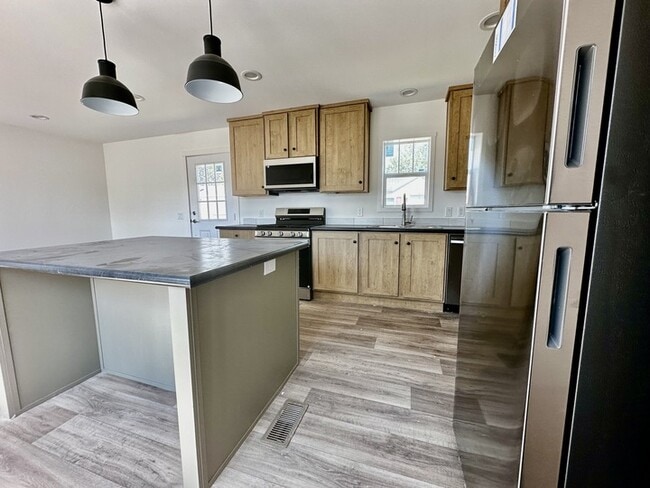 Photo - 29 Hartland St N