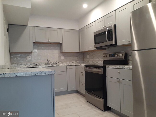 Kitchen - 7902 San Leandro Pl Townhome