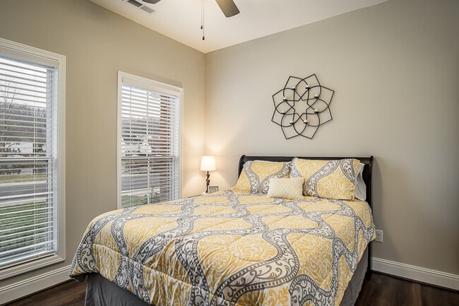 Photo - 920 Windsor Isle Dr