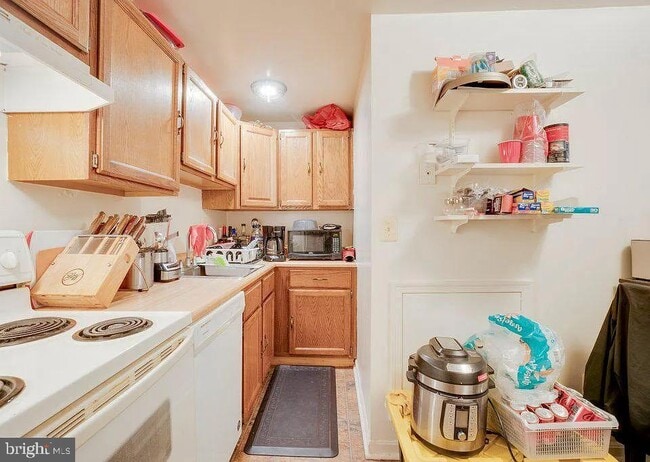 Photo - 869 Hollins St